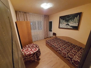 Vând apartament 3 camere - imagine 2