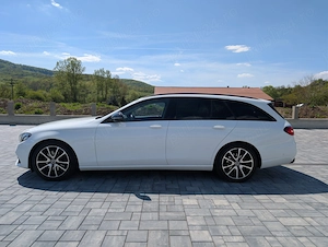 Mercedes-Benz E 220d T-Modell Aut - imagine 4
