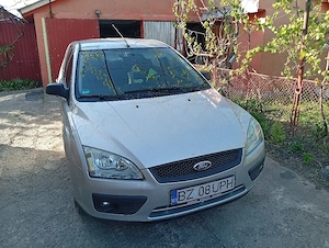 Vând Ford Focus II 1.6 TDCI 2005 - imagine 10