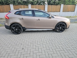 Volvo V40 cross country 1.6 diesel - imagine 4