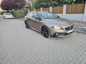 Volvo V40 cross country 1.6 diesel - imagine 2
