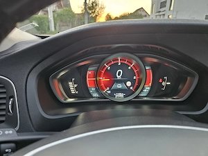 Volvo V40 cross country 1.6 diesel - imagine 7