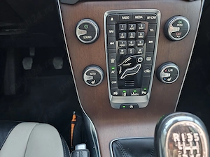 Volvo V40 cross country 1.6 diesel - imagine 6