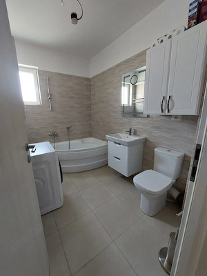 Vand ap 2 camere 60 mp,cu curte 63 mp și parcare - imagine 9