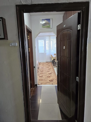 Ofer spre închiriere garsonieră