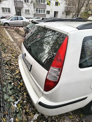 Ford Mondeo 2003 1998 cm cubi brek alb 220 000 km perfect funcțională fara accident preț 1400 euro