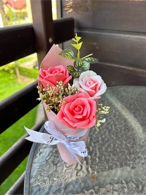 Buchet din flori de sapun