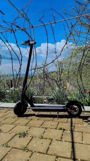 Vând trotinetă electrică Xiaomi Mi Electric Scooter 1S- stare foarte bună