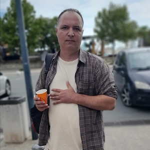 La tine, la mine. Ofer companie intimă doamnelor sau domnișoarelor majore