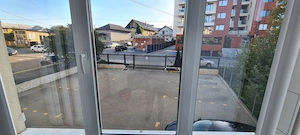 Vind apartament 105 m2 util,1550 euro pe m2[Obcini  in bloc cu curte si spatiu de parcare] - imagine 9