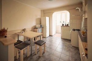 Închiriez apartament cu 2 camere B dul Decebal