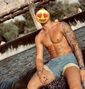 Masaj de relaxare, erotic si mici fantezii