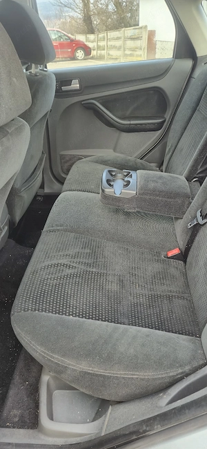 Ford Focus 1.6 16v Mk2 - imagine 10