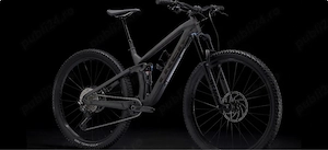 Bicicletă Trek Fuel EX Carbon 2022, echipare premium, stare foarte bună.