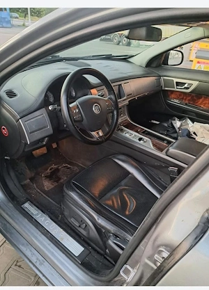 vand Jaguar XF 3.0 diesel 2011 - imagine 5