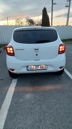 dacia sandero  - imagine 2