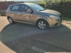 KIA  Ceed 1.6 Diesel - imagine 4
