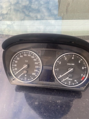 ceasuri bmw e 90 - imagine 3