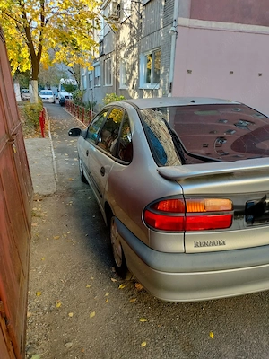 Renault Laguna - imagine 5