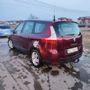 Vând Renault Grand Scenic, 110 cp, 1.4 diesel - imagine 3