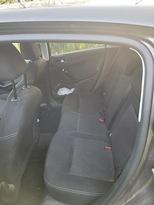 Peugeot 208 benzină 2017. - imagine 8