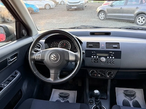 Suzuki Swift 4x4  1.3i  75000 km  Posibilitate rate Transport gratuit Garantie - imagine 7