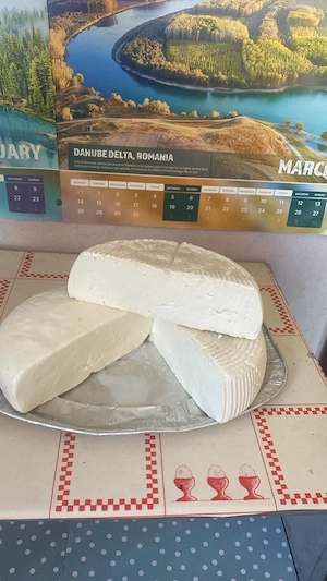 Se vinde brinza de capra - imagine 2