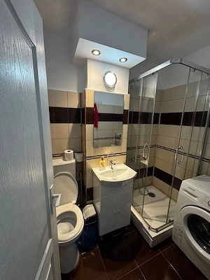 Garsoniera regim hotelier etaj 1 cetate bulevard  - imagine 2