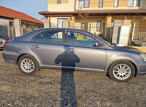 Vând Toyota Avensis - imagine 2