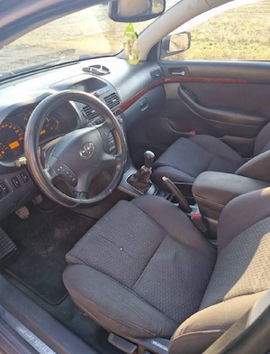 Vând Toyota Avensis - imagine 4