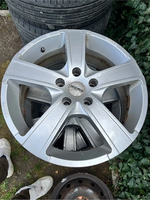 Jante Momo  5× 114.3 Renault