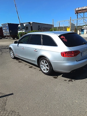 Audi a4 b8 2.0 tdi an 2010 5