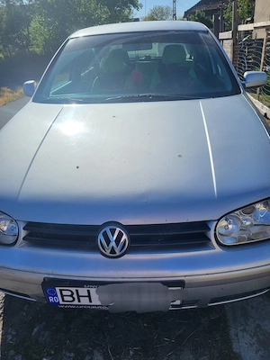 Vând golf 4 2001 functioneaze bine acte la zi