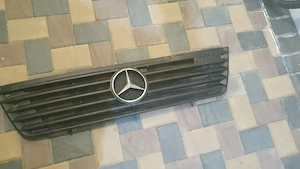 Vînd grilă mercedes  Vario    - imagine 3