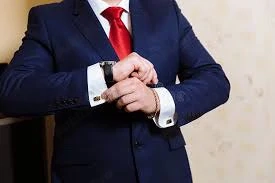 Bărbat  prezentabil  caut  parteneră