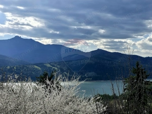 Teren cu vedere la Muntele Ceahlau