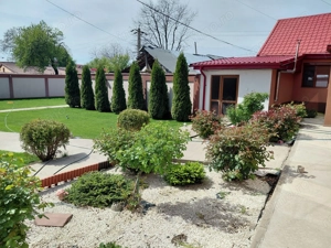 Casă complet utilată cu curte de poveste – la câteva minute de Galați! - imagine 2