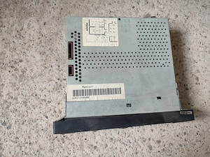 Casetofon auto e de pe Audi A4b5  - imagine 4