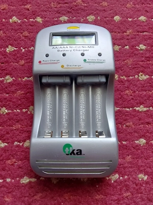 Vînd încărcător acumulatori - imagine 3