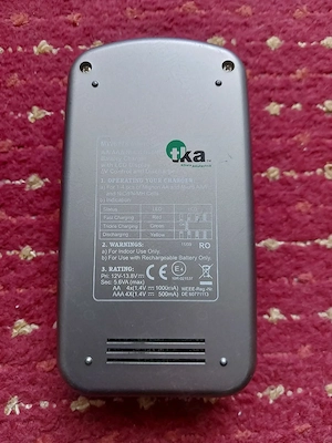 Vînd încărcător acumulatori - imagine 2