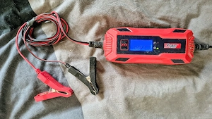 Redresor Auto Ultimate Speed pentru baterie auto 6V - 12V 5A, digital cu microprocesor si display LC - imagine 3