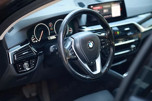 BMW Seria 5 520d xDrive - imagine 6