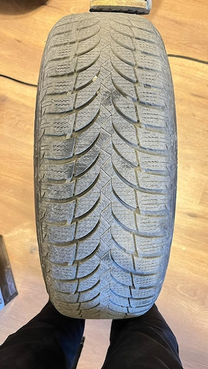 Jenti aliaj 15" + cauciucuri iarnă 