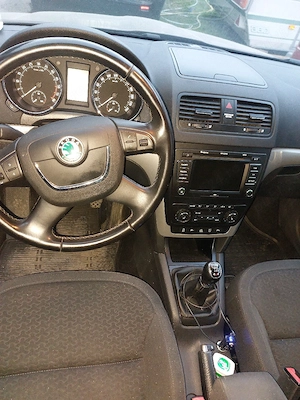 scoda yeti 2l,4 4,170cai - imagine 5