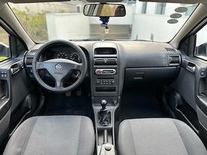 Opel astra G 1.6twinpor climatronic 90.000km Carte service Tinuta in garaj - imagine 4