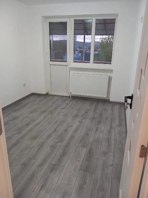apartament cu 2 camere - imagine 5