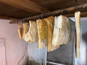 Slănină de casă afumată 