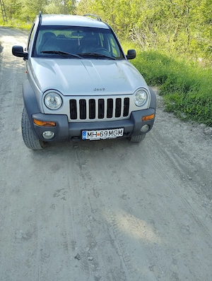 Jeep Cherokee Limited 2.8 CRD - imagine 9