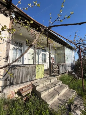 Casa 2 camere, de renovat/reconstruit,  zona Centrala 