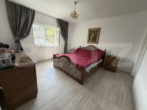 Casă cu 4 camere în suprafață de 180 mp  - imagine 3